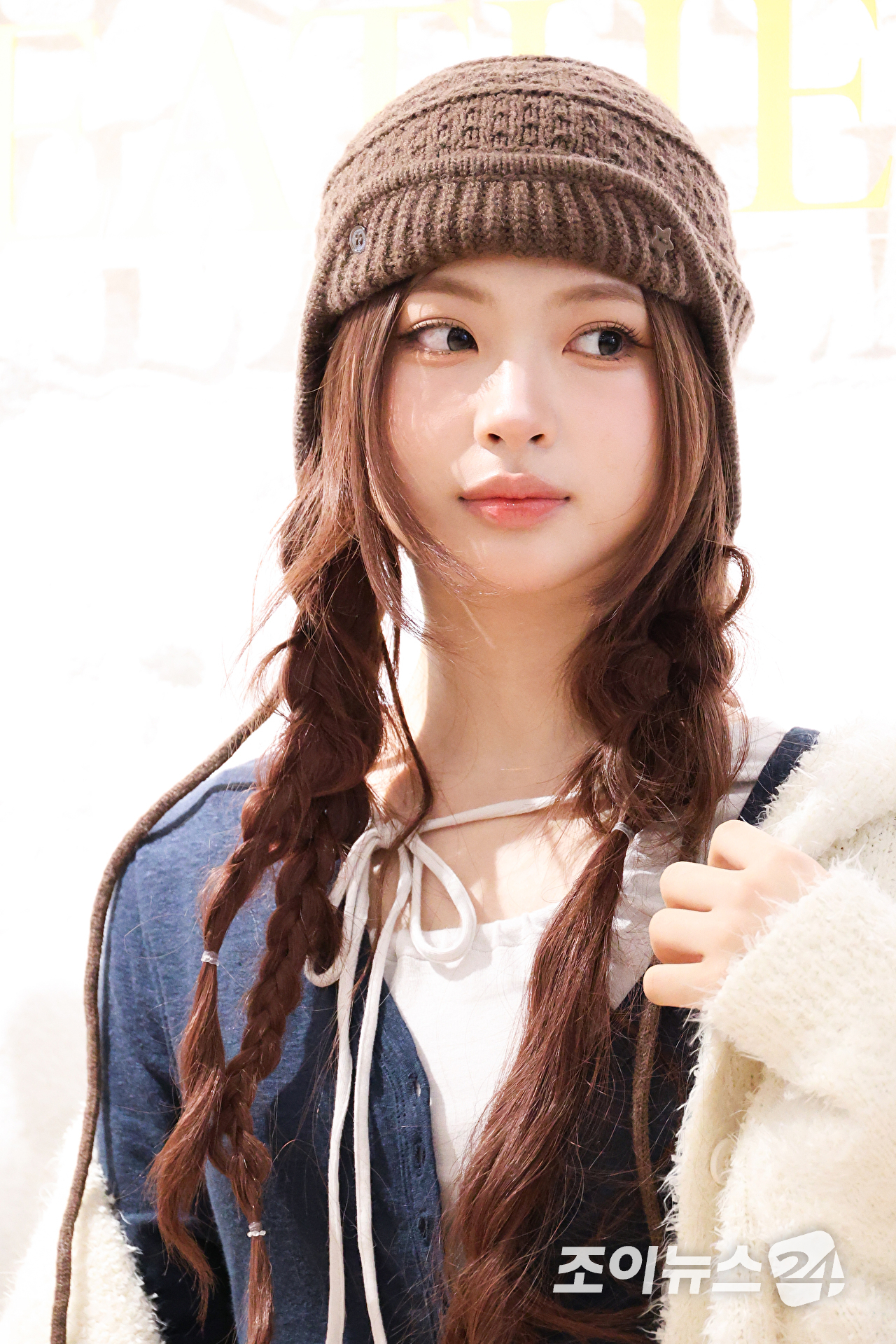 그룹 키키 키야가 29일 오전 서울 성동구 성수동 락피쉬웨더웨어 성수점에서 진행된 락피쉬웨더웨어 '26 윈터 프레젠테이션' 기념 포토월 행사에 참석해 포즈를 취하고 있다. [사진=문수지 기자]