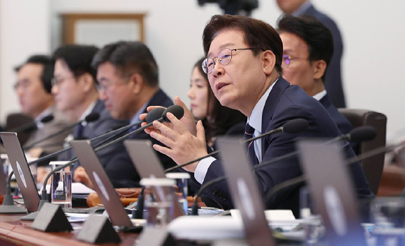 이재명 대통령이 2일 청와대에서 열린 국무회의 겸 비상경제점검회의에서 발언하고 있다. 2026.6.2 [사진=연합뉴스]
