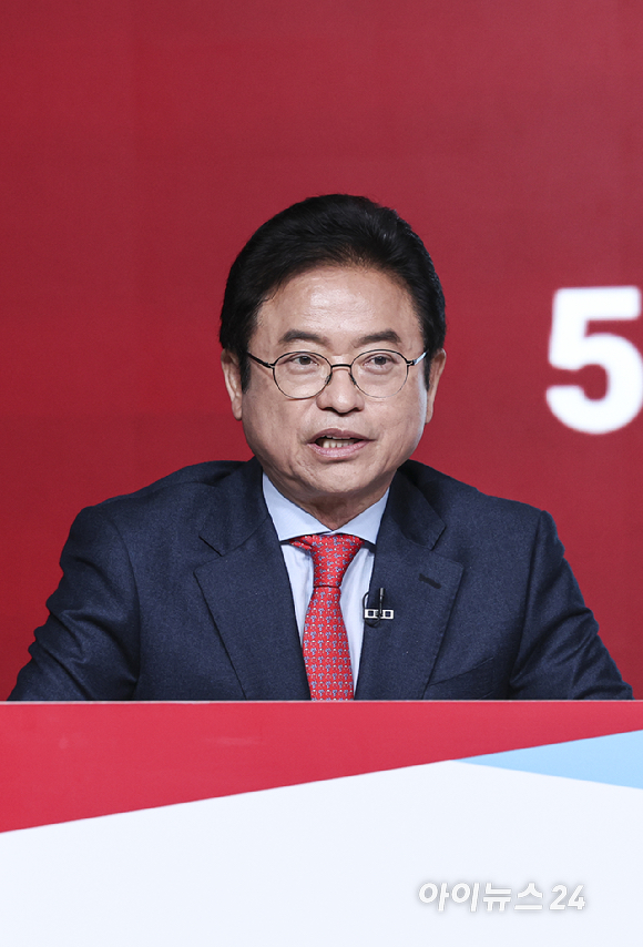 국민의힘 이철우 대선 경선 후보가 20일 서울 강서구 ASSA아트홀에서 열린 국민의힘 대선 후보자 1차 경선 B조 조별 토론회에서 MBTI 자기소개를 하고 있다. [사진=국회사진취재단]