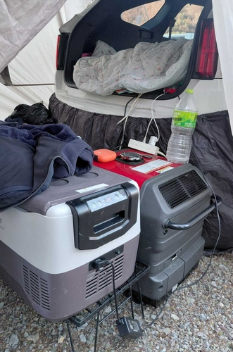 차박 흔적이 발견된 사고 현장 [사진=강원특별자치도소방본부]