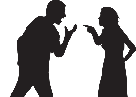 자신을 폭행한 남자 친구에게 흉기를 휘둘러 다치게 한 여성이 징역형의 집행유예를 선고받았다. 본 기사와 무관한 이미지. [사진=픽사베이]