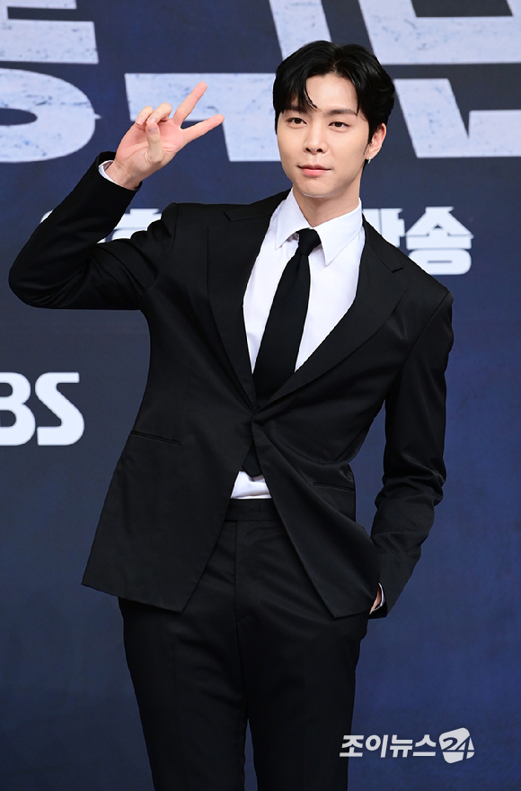 NCT 쟈니가 26일 오전 서울 양천구 목동 SBS사옥에서 열린 SBS 새 예능프로그램 '열혈농구단' 제작발표회에 참석하고 있다. [사진=정소희 기자]