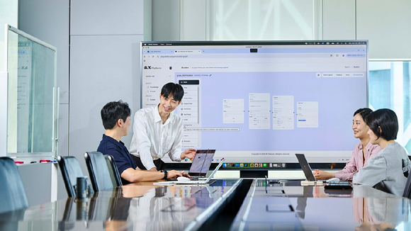 SK텔레콤은 SK AX와 공동 개발한 업무용 인공지능(AI) 에이전트 '에이닷 비즈(A. Biz)'를 연말까지 SK그룹 25개 멤버사로 확산한다고 29일 밝혔다. [사진=SKT]