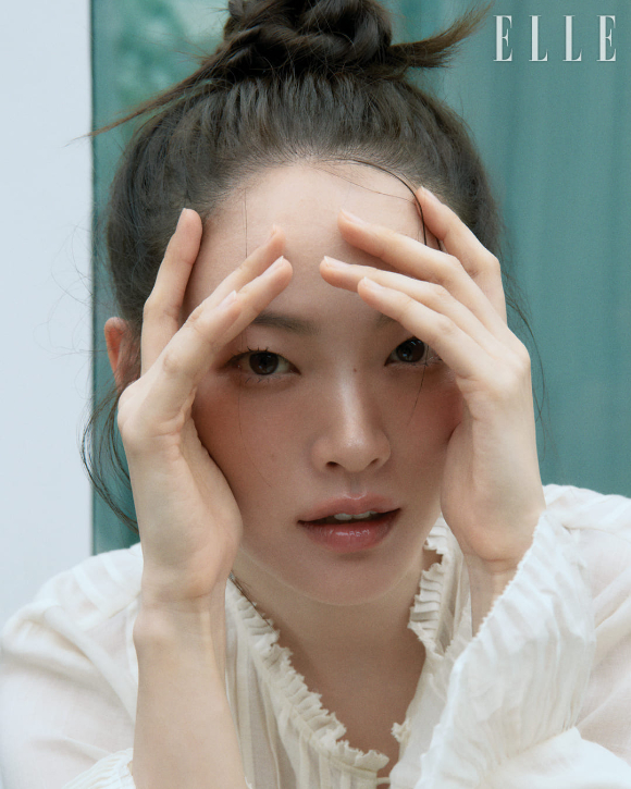배우 송중기와 천우희가 화보를 촬영했다. [사진=엘르코리아]