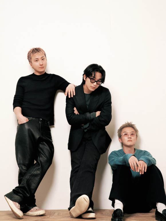 웨이브투어스 단체 이미지 [사진=웨이비]