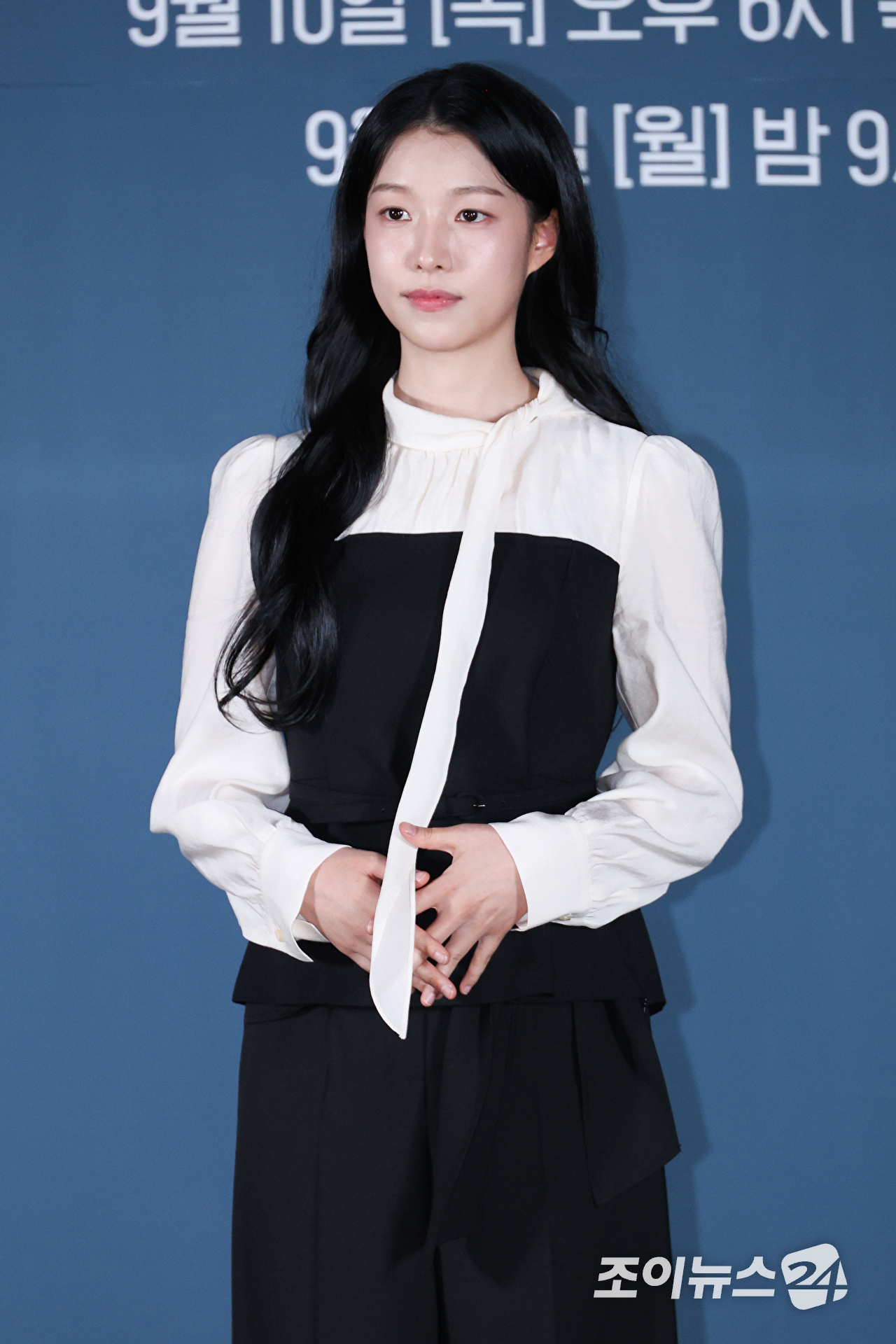 배우 백예인이 8일 오전 서울 용산구 CGV 용산아이파크몰점에서 진행된 티빙 오리지널 '로또 1등도 출근합니다' 제작발표회에 참석해 포즈를 취하고 있다. [사진=문수지 기자]
