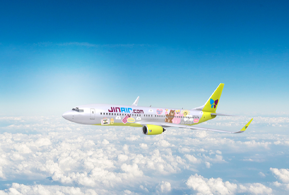 이스타항공이 론칭한 '별별배송'은 기내에서 주문하고 원하는 배송지로 받을 수 있는 기내 배송 서비스다. [사진=이스타항공]