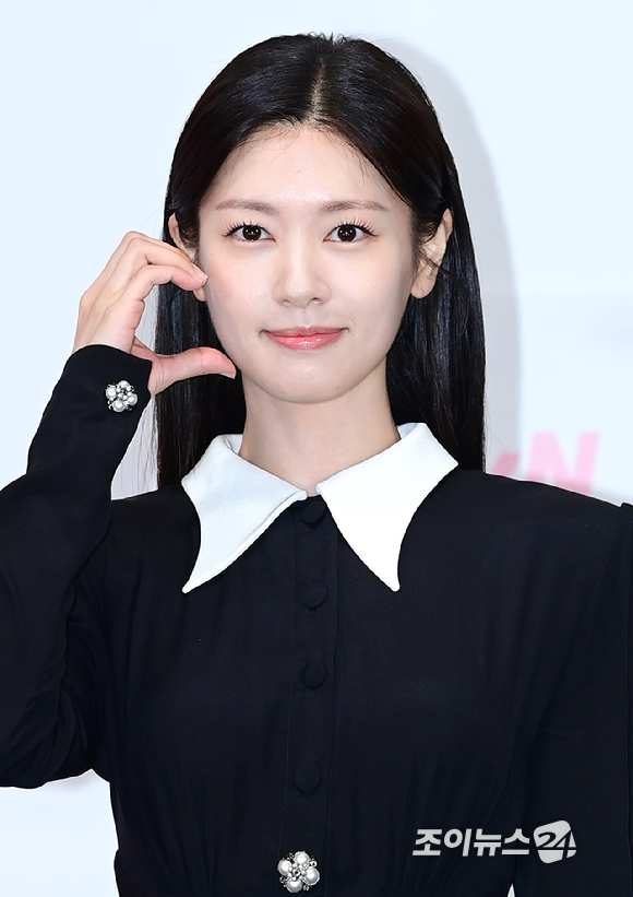 배우 정소민이 14일 오전 서울 구로구 신도림 라마다 호텔에서 열린 tvN 새 토일드라마 '엄마친구아들' 제작발표회에 참석하고 있다. [사진=정소희 기자]