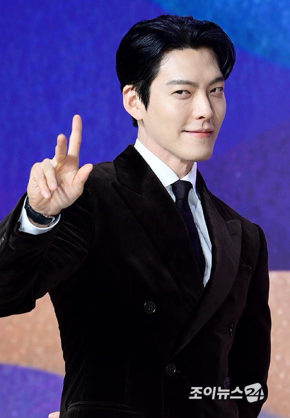[포토] &apos;다 이루어질지니&apos; 김우빈, 여심 흔드는 주술 부리는 지니