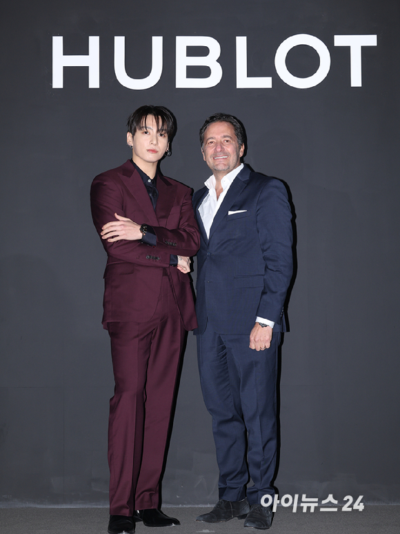 그룹 방탄소년단(BTS) 정국이 2월 12일 오후 서울 강남구 논현동 STRX하우스에서 열린 위블로 글로벌 앰버서더 어나운스먼트 이벤트 포토월 행사에 참석하고 있다. [사진=정소희 기자]