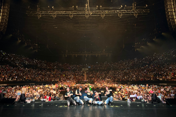 몬스타엑스 미국 투어 콘서트 단체 이미지 [사진=스타쉽엔터테인먼트]