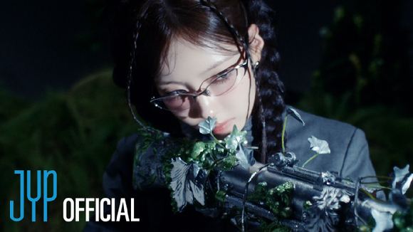 니쥬 미니 1집 콘셉트 필름 섬네일 이미지 [사진=JYP엔터테인먼트]