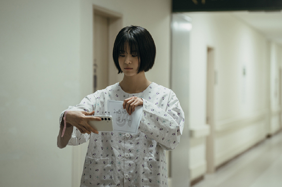 배우 강미나, 전소영, 현우석, 백선호가 넷플릭스 시리즈 '기리고'에서 열연하고 있다. [사진=넷플릭스]