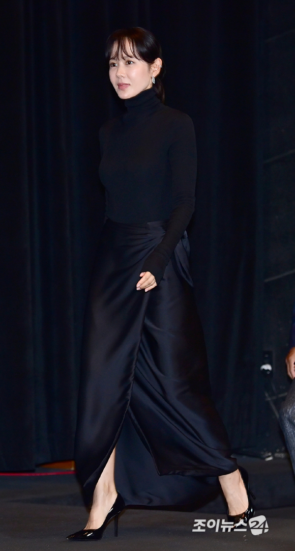 [포토] 손예진, BIFF 개막 여는 블랙스완