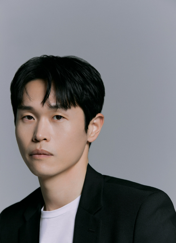 배우 강길우가 티빙 오리지널 '아직 최선을 다하지 않았을 뿐'에 출연한다. [사진=눈컴퍼니]