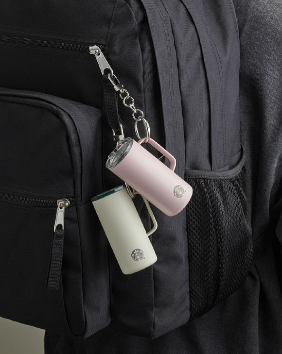 스타벅스 '미니어처 텀블러 키링'. [사진=스타벅스]