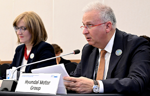 켄 라미레즈(Ken Ramirez) 현대차 HMG에너지&수소사업본부 부사장이 제16차 청정에너지 장관회의(CEM16) 산업탈탄소 및 에너지 효율 세션에 참석해 발언하고 있다. [사진=현대자동차그룹]