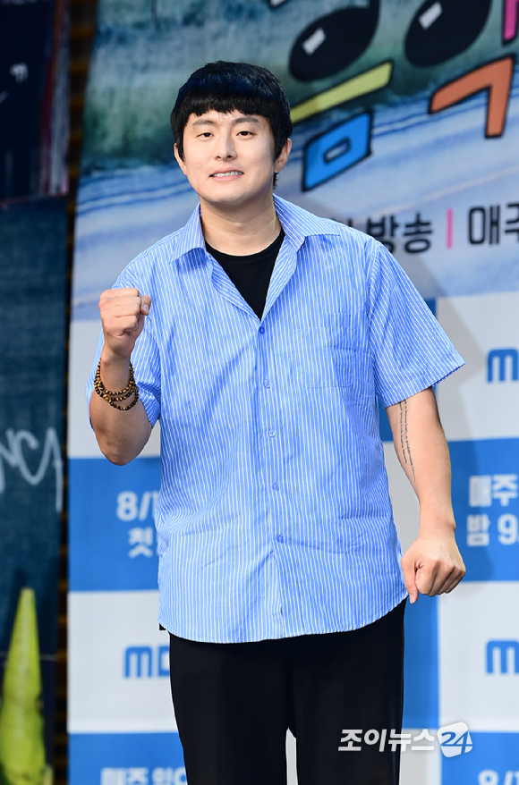 방송인 기안84가 16일 오후 서울 마포구 상암동 MBC 사옥에서 진행된 MBC 새 예능 프로그램 '태어난 김에 음악일주' 제작발표회에 참석하고 있다. [사진=정소희 기자]