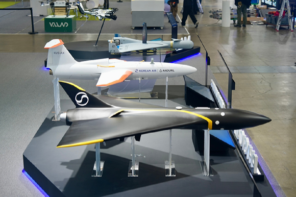 대한항공이 개발 중인 AI 소형 다목적무인기, 피지컬 AI 아음속무인기, 소형 타격무인기 (아래부터) [사진=대한항공]