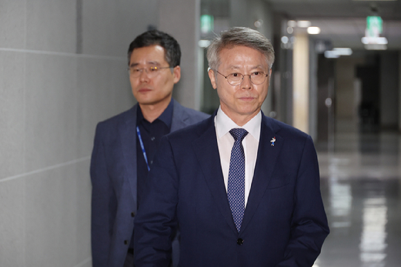 윤석열 전 대통령의 부인 김건희 여사가 지난 6일 서울 종로구에 마련된 김건희 특검팀(특별검사 민중기) 사무실에 조사를 받기 위해 피의자 신분으로 출석하고 있다. [사진=곽영래 기자]