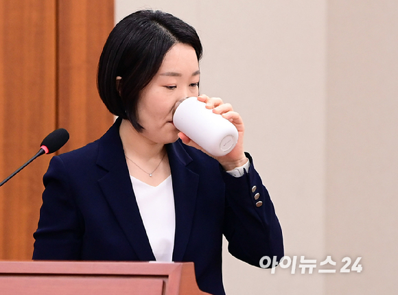 이소영 중소벤처기업부 장관 후보자가 15일 서울 여의도 국회에서 열린 인사청문회에 참석하고 있다. [사진=정소희 기자]