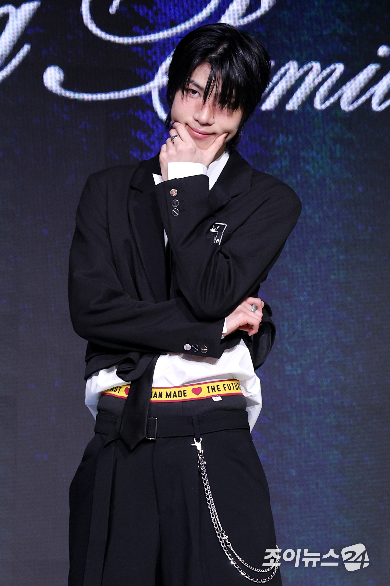 그룹 초코1(ChoCo1) 예찬이 24일 오후 서울 마포구 상암동 쇼킹케이팝센터에서 열린 초코엔터테인먼트 첫 패밀리 앨범 '초코 라 파밀리아(ChoCo La Familia)' 발매 기념 쇼케이스에 참석해 포즈를 취하고 있다. [사진=문수지 기자]