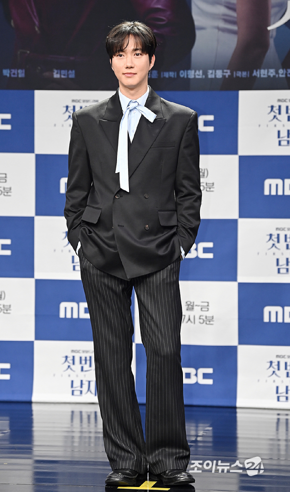 배우 박건일이 10일 서울 마포구 상암동 MBC 사옥에서 열린 MBC 새 일일 '첫 번째 남자' 제작발표회에서 포즈를 취하고 있다. [사진=곽영래 기자]