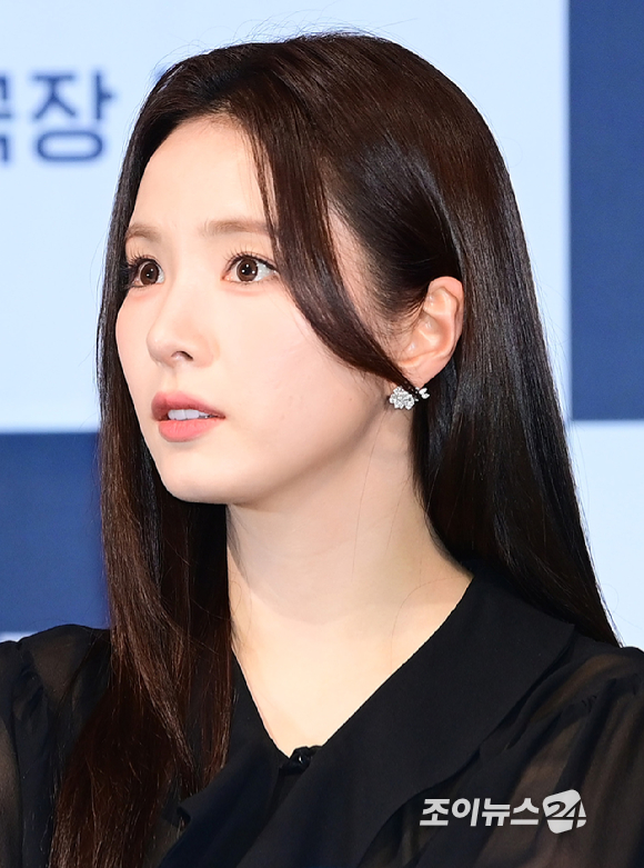 배우 신세경이 4일 오후 서울 CGV 용산아이파크몰에서 열린 영화 '휴민트'(감독 류승완) 언론시사회에 참석하고 있다. [사진=정소희 기자]