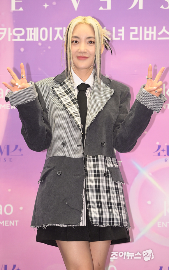 가수 바다가 27일 오전 서울 마포구 상암동 스탠포드호텔에서 열린 카카오엔터테인먼트 '소녀 리버스' 제작발표회에 프로그램 MC로 참석하고 있다. [사진=정소희 기자]