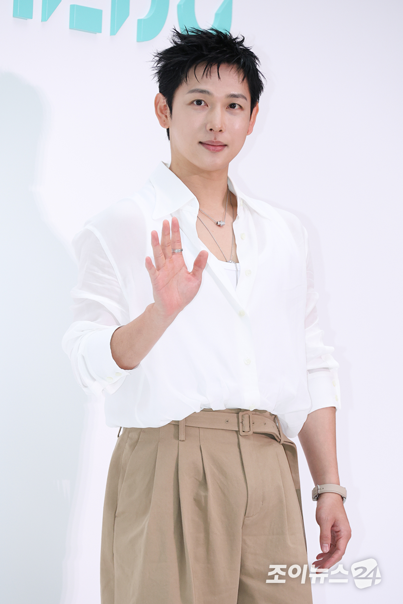 배우 임시완이 10일 오후 서울 성동구 성수동에서 진행된 프래그런스 브랜드 바이레도 NEW 오 드 퍼퓸 '퓨쳐 메모리즈' 출시 기념 팝업 오픈 행사에 참석해 포즈를 취하고 있다. [사진=문수지 기자]