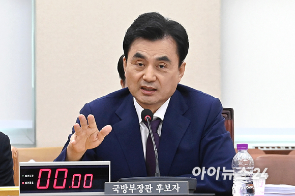 안규백 국방부 장관 후보자가 15일 서울 여의도 국회에서 열린 국방위원회의 인사청문회에서 질의에 답변하고 있다. [사진=곽영래 기자]