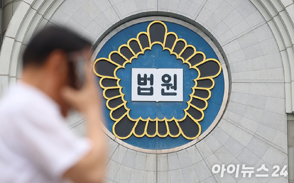 그룹 아이브 장원영이 지난 2024년 12월 25일 오후&nbsp;인천광역시 중구 운서동 인스파이어 아레나에서 열린&nbsp;SBS 가요대전&nbsp;레드카펫 행사에 참석하고 있다. [사진=정소희 기자]