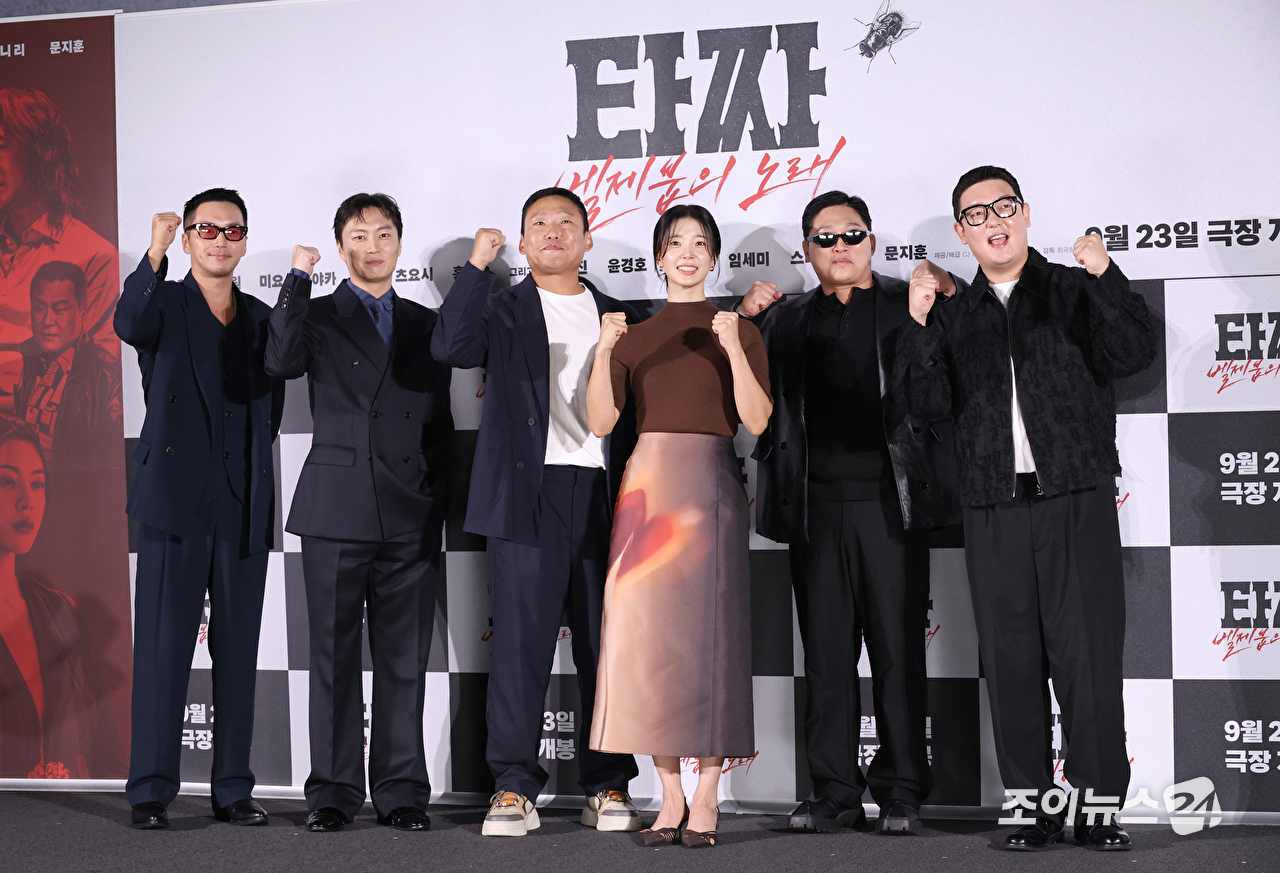 배우 변요한, 노재원, 임세미, 문지훈(스윙스), 김민호가 18일 서울 용산구 CGV용산아이파크몰점에서 진행된 영화 '타짜: 벨제붑의 노래'(감독 최국희) 제작보고회에 참석해 포즈를 취하고 있다. [사진=문수지 기자]