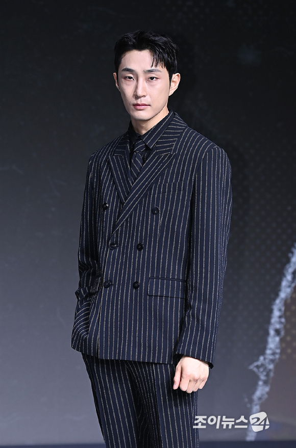 배우 이준영이 21일 오전 서울 마포구 호텔 나루 서울 엠갤러리에서 열린 '약한영웅 Class 2' 제작발표회에서 포토타임을 갖고 있다. [사진=곽영래 기자]