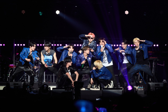 트레저 일본 팬 콘서트 현장 사진 [사진=YG엔터테인먼트]