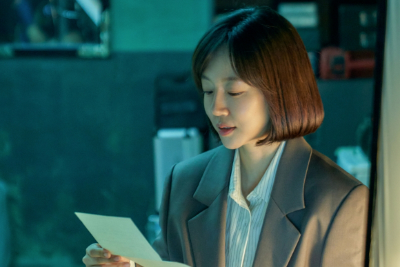 배우 임수정이 tvN 토일드라마 '대한민국에서 건물주 되는 법'에서 열연하고 있다. [사진=tvN]