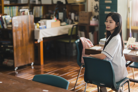 배우 박진영이 JTBC 금요시리즈 '샤이닝'에서 열연하고 있다. [사진=SLL, 카카오엔터테인먼트]