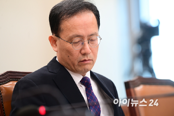 이형일 부총리 겸 재정경제부 장관 후보자가 15일 서울 여의도 국회에서 열린 인사청문회에 참석하고 있다. [사진=정소희 기자]