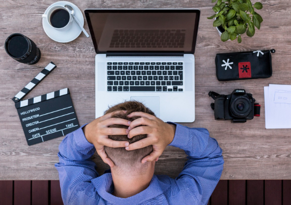 '직장 내 괴롭힘'을 신고한 직장인 10명 중 6명 가까이는 고용노동부 등 관계 기관의 대응이 소극적이었다고 생각한다는 설문 결과가 나왔다. 본 기사와 무관한 이미지. [사진=픽사베이@MrWashingt0n]