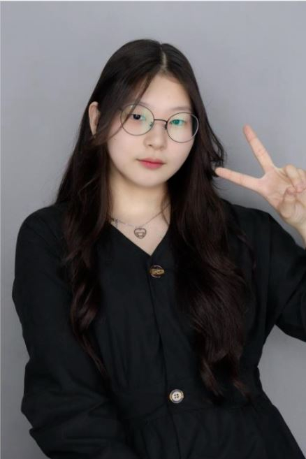 졸음운전 차량에 치여 의식을 잃은 16살 소녀가 6명에게 새 생명을 선물하고 세상을 떠났다. 사진은 박채연 양. [사진=한국장기조직기증원]