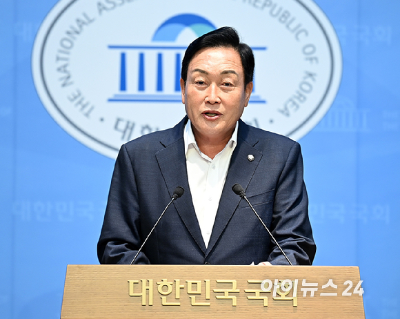 김선교 국민의힘 의원이 7일 오전 서울 여의도 국회에서 특별검사의 출국금지 관련 기자회견을 하고 있다.김건희 여사의 각종 의혹을 수사하는 민중기 특별검사(김건희 특검)가 경기 양평군수 출신의 김선교 국민의힘 의원을 출국금지 조치한 것으로 알려졌다. [사진=곽영래 기자]