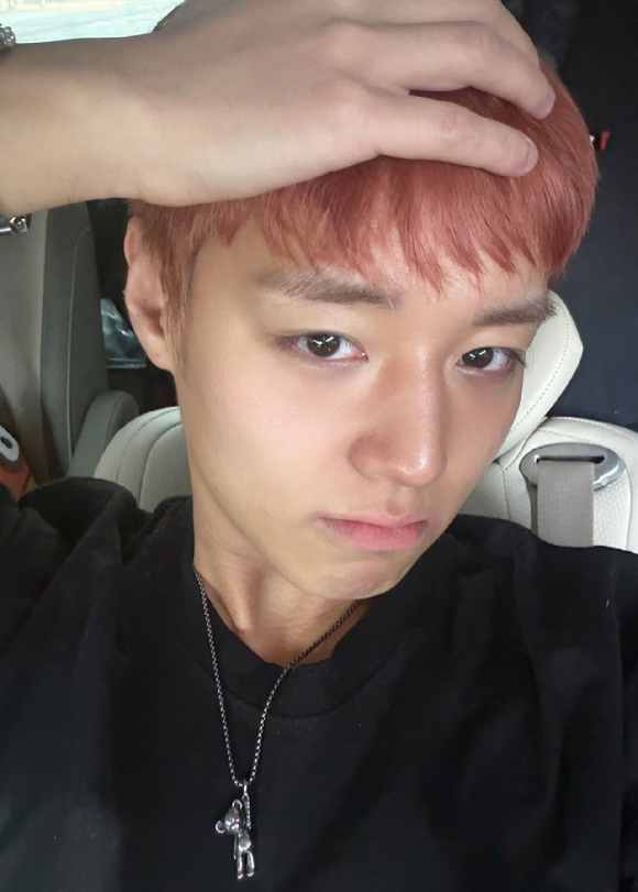 배우 이장우가 29일 오후 서울 마포구 상암동 MBC 사옥에서 열린 2023 MBC 방송연예대상 시상식 포토월 행사에 참석하고 있다. [사진=곽영래 기자]