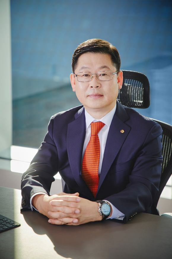 이구영 한화큐셀 대표이사가 한국신재생에너지협회장에 취임했다. [사진=한화큐셀]