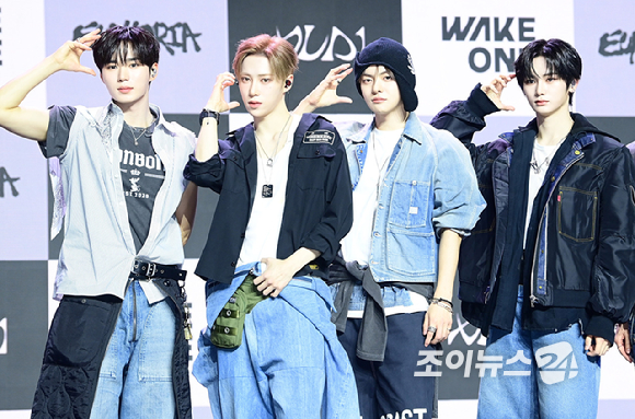 그룹 알파드라이브원 상원-씬롱-상현-건우가 12일 오후 서울 용산구 블루스퀘어 SOL트래블홀에서 열린 알파드라이브원(ALPHA DRIVE ONE) 첫 번째 데뷔 미니 1집 'EUPHORIA'(유포리아) 발매 기념 쇼케이스에 참석하고 있다. [사진=정소희 기자]