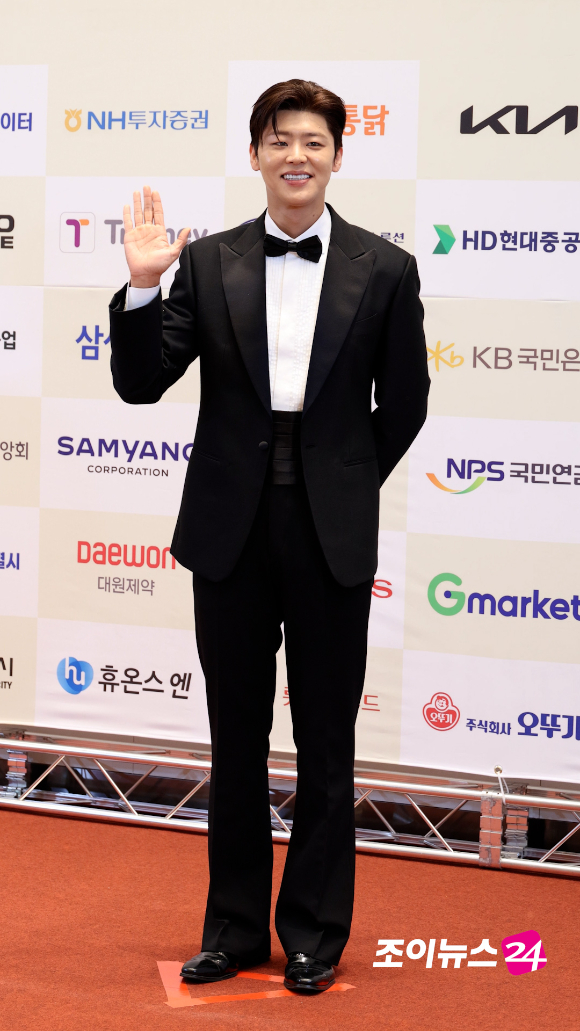 가수 박지현이 21일 오후 서울 마포구 상암동 중소기업중앙회 DMC타워에서 열린 '2026 방송광고페스티벌'에 참석해 포토타임을 갖고 있다. [사진=문수지 기자]