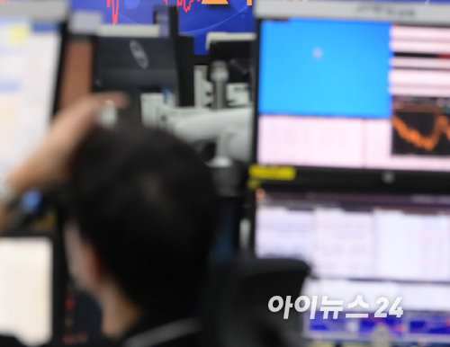 서울 중구 을지로 하나은행 본점 딜링룸 [사진=정소희 기자]