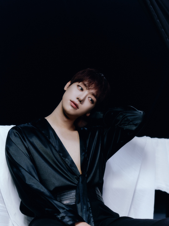 골든차일드 출신 유니버스 솔로 이미지 [사진=더블앤]