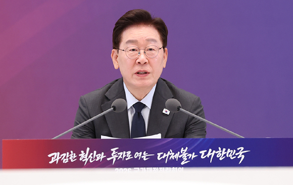 이재명 대통령이 13일 청와대에서 열린 국가재정전략회의에서 발언하고 있다. 2026.7.13 [사진=연합뉴스]