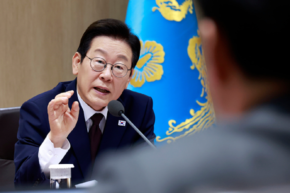 이재명 대통령이 14일 서울 용산 대통령실 청사에서 열린 국무회의에서 발언하고 있다. 2025.10.14 [대통령실통신사진기자단] [사진=연합뉴스]