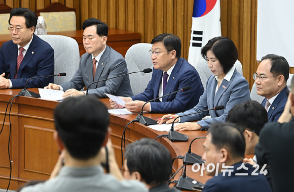 정점식 국민의힘 원내대표가 16일 국회에서 열린 원내대책회의에서 발언하고 있다. [사진=곽영래 기자]